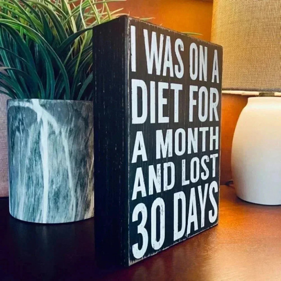 NEW - 30 DAY DIET - Black Wooden Home Decor Sign - Picture 3 of 5